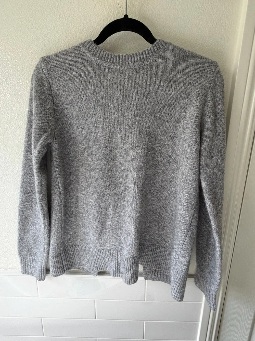 Commense Grey Knit Sweater - Picture 3 of 4